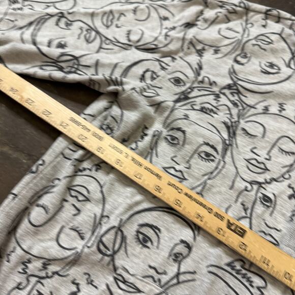 MAYA ANGELOU Gray Hoodie AOP Girls Large Pullover Line Drawing Art Fleece - Picture 4 of 6